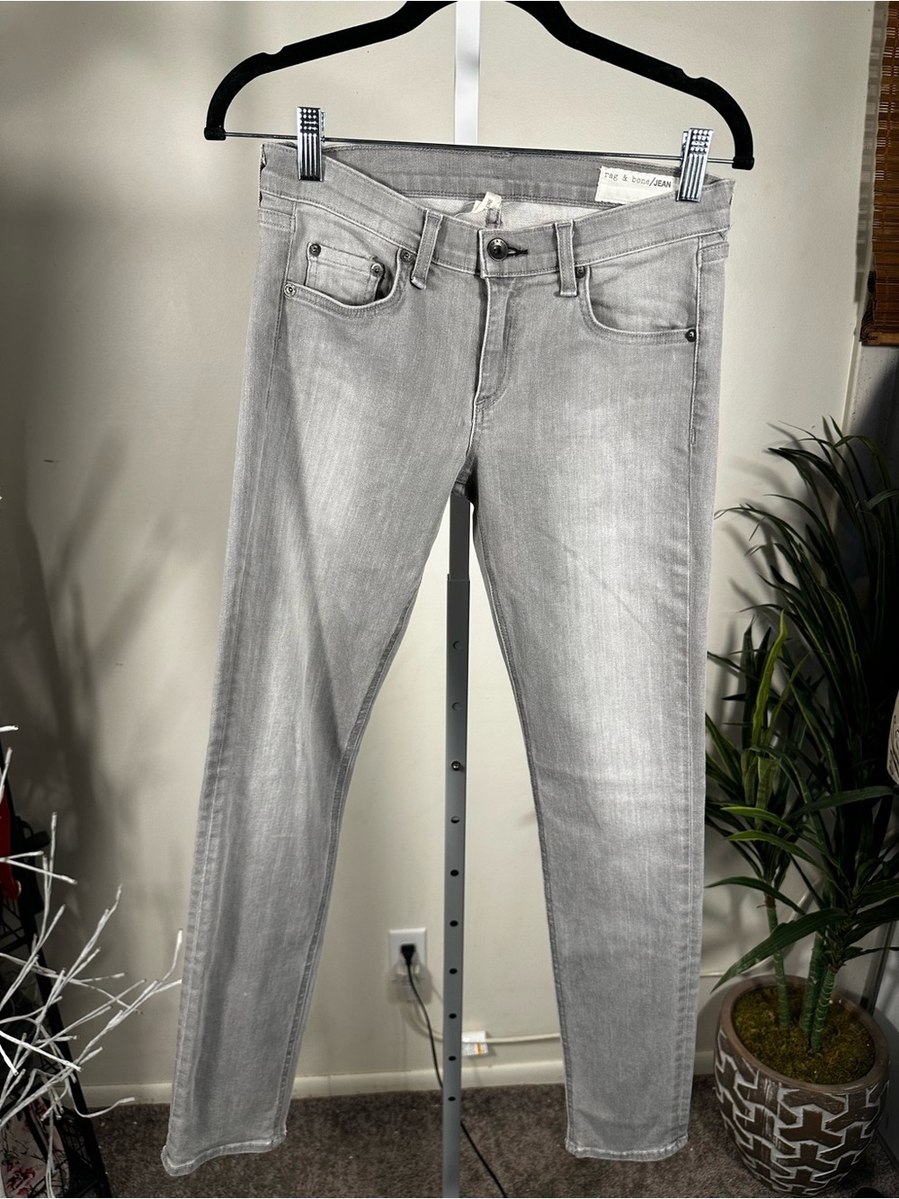 J130. Rag & bone slim fit Women’s Grey Jeans